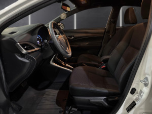 Yaris Hatch 1.3 16V 4P FLEX XL PLUS TECH MULTIDRIVE AUTOMÁTICO CVT