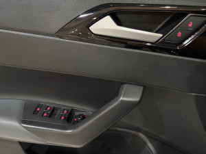 Nivus 1.0 4P FLEX 200 TSI HIGHLINE TURBO AUTOMÁTICO